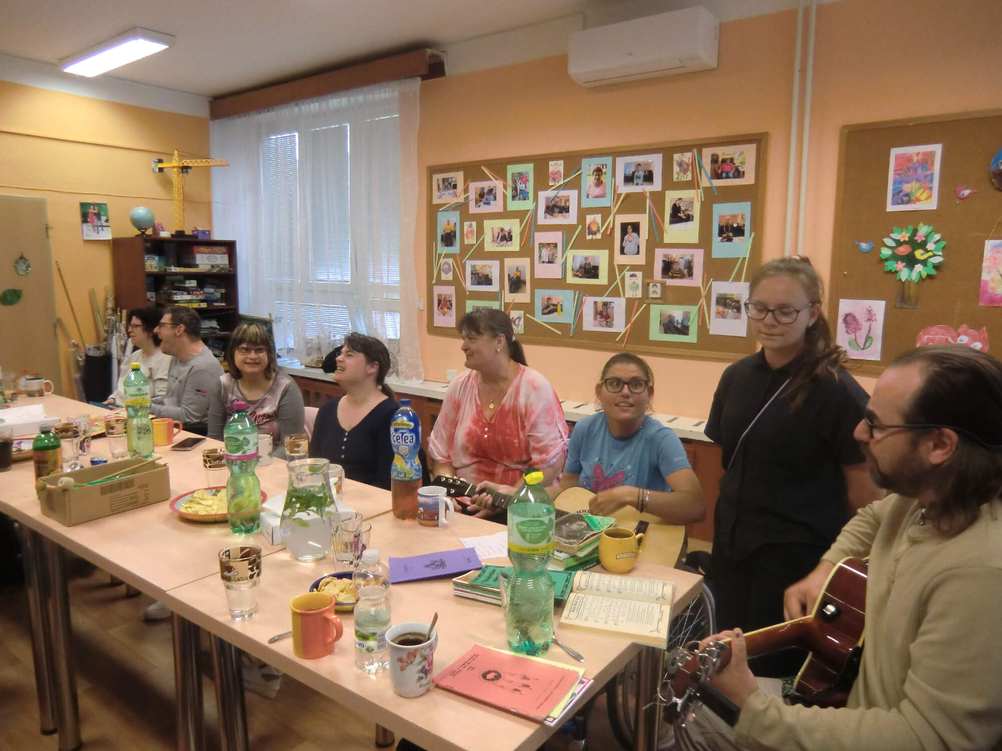 Májové kytárkování 2025